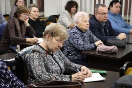 В Кировском районе жители активно участвуют в информационно-правовых семинарах по вопросам управления многоквартирным домом #3