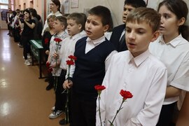 В школе № 168 в Кировском районе открыли мемориальную доску, посвящённую выпускнику Петросову Сергею Владимировичу #6