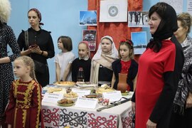 В преддверии Дня народного единства в Кировском районе в Центре детского творчества «Ирбис» состоялось праздничное мероприятие, посвящённое народам России #3