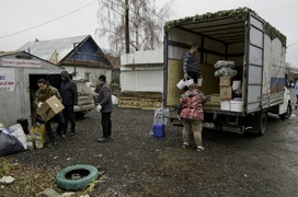 Очередную партию гуманитарной помощи для ребят, находящихся в зоне проведения специальной военной операции направили волонтёры Кировского района сообщества «ZOV !!! СВОИХ НЕ БРОСАЕМ !!!» #4