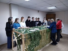 В Кировском районе продолжается добровольческая акция «Новогодняя посылка нашему солдату» #1