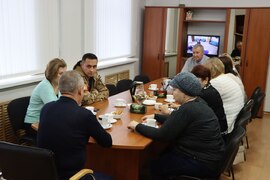 Глава Кировского района Игорь Рудаков встретился с волонтёрами района, которые помогают бойцам, находящимся в зоне специальной военной операции #3