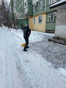 В Кировском районе продолжается усиленная уборка снега и наледи #3