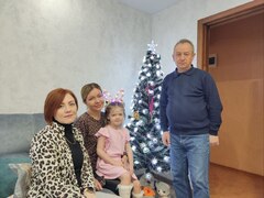 В Кировском районе детям военнослужащих, которые являются участниками специальной военной операции вручают новогодние подарки #2