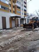 Несмотря на активное таяние снега, коммунальные службы Кировского района продолжают наводить порядок после непогоды #4