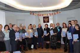 В Кировском районе поблагодарили и наградили участников добровольческой акции «Новогодняя посылка нашему солдату» #1