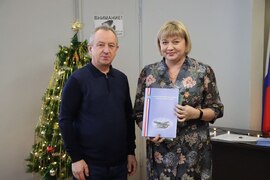 В Кировском районе поблагодарили и наградили участников добровольческой акции «Новогодняя посылка нашему солдату» #5