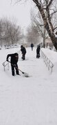 В Кировском районе продолжается уборка снега #2
