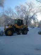 В Кировском районе продолжается механизированная и ручная расчистка незакреплённых территорий района #10