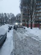 В Кировском районе продолжается усиленная уборка снега и наледи #1
