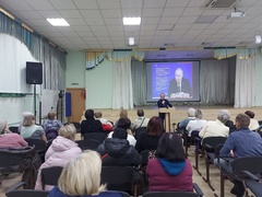 Глава Кировского района Игорь Рудаков провёл отчётную встречу с жителями в школе № 72 #1